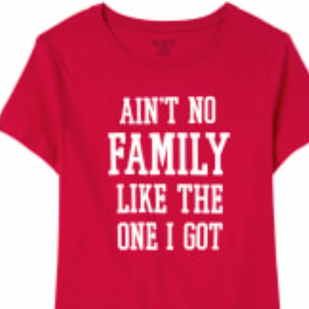 Women’s graphic tees